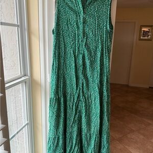 Croft & Barrow Green Floral Long Sleeve Dress with POCKETS!